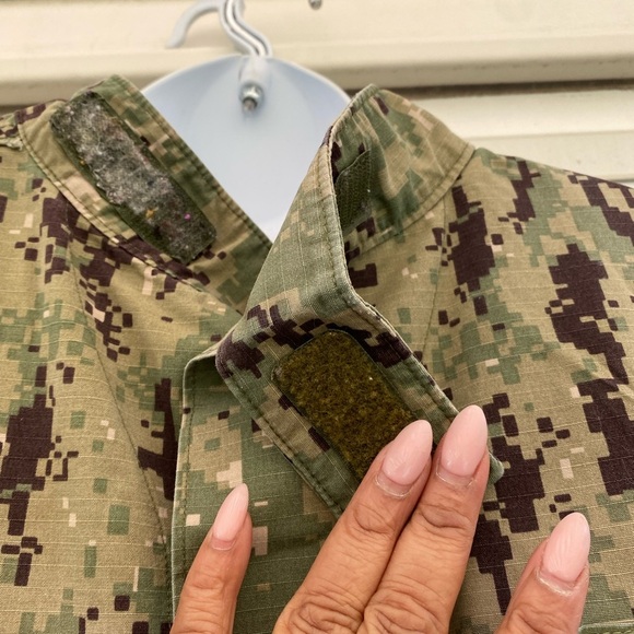 Authentic U.S. Navy Jacket, US Army Jacket - Picture 8 of 13